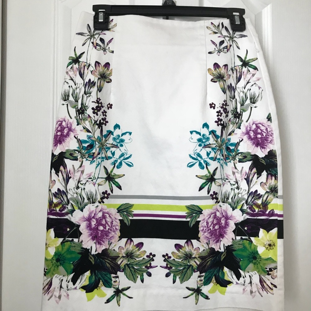 Worthington Pencil skirt